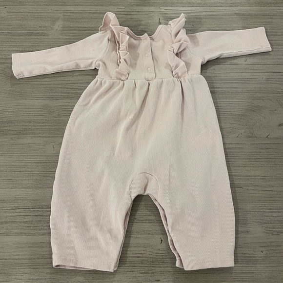 EUC ruffle rib stretch cotton romper from Nordstrom - Picture 3 of 6